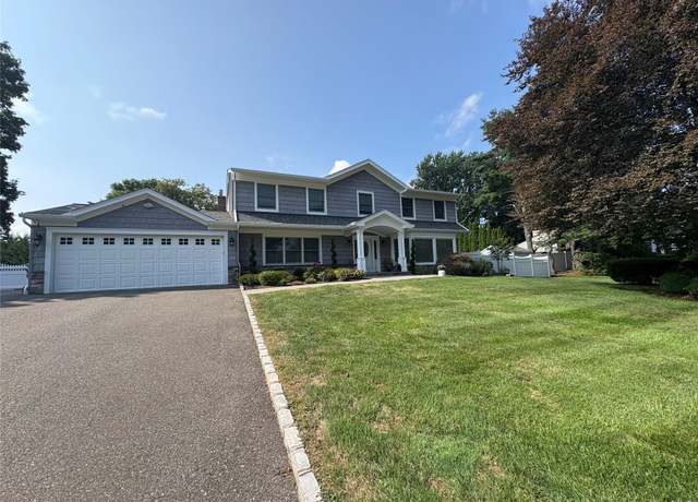 Property at 4 Cori Ln, East Northport, NY 11731, 6 beds, 3.5 baths