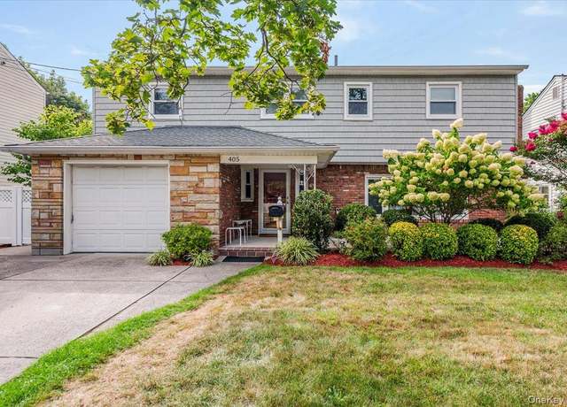 Property at 405 Cornwell Ave, Malverne, NY 11564, 3 beds, 2.5 baths