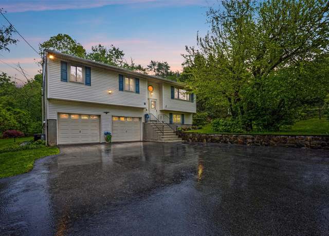 Property at 22 Muscoot Rd N, Mahopac, NY 10541, 3 beds, 2 baths
