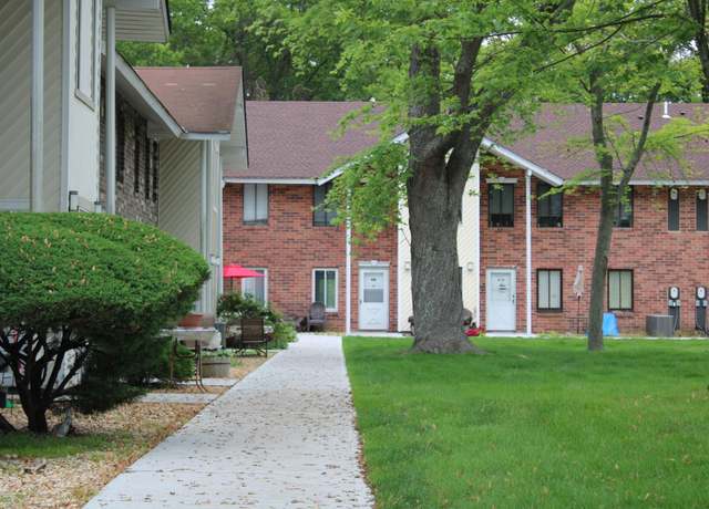 Property at 35 Navajo Ct #35, Coram, NY 11727, 1 bed, 1 bath
