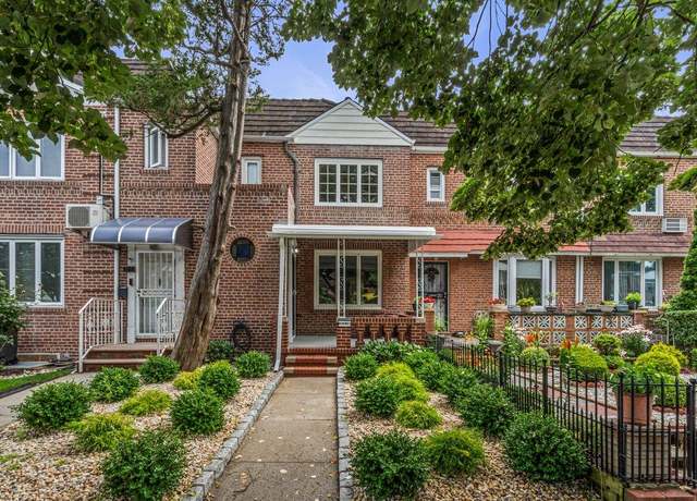 Property at 61-41 80th St, Middle Village, NY 11379, 3 beds, 1.5 baths