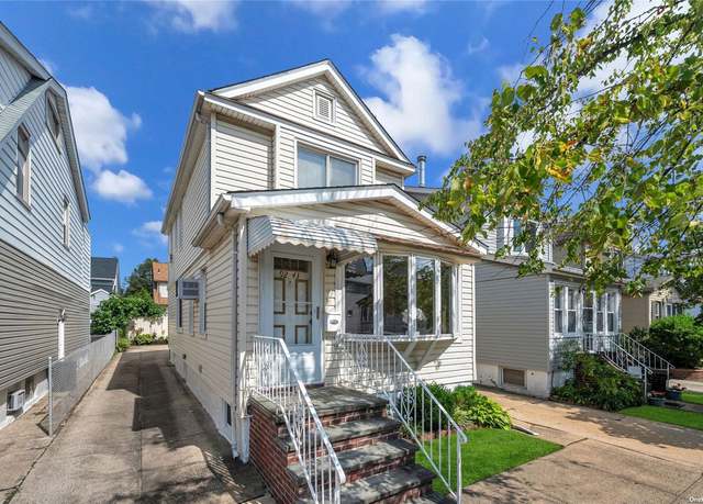 Photo of 92-43 246th St, Floral Park, NY 11001