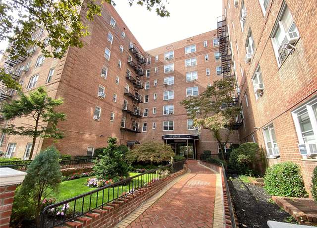Photo of 67-12 Yellowstone Blvd Unit G16, Forest Hills, NY 11375