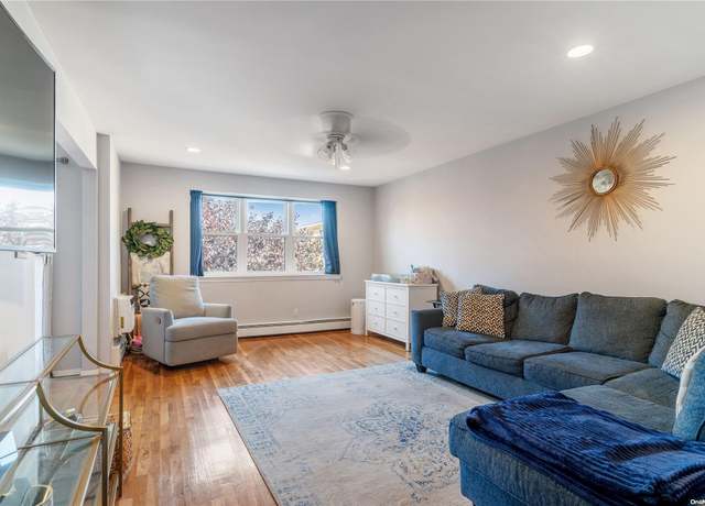 Property at 6 Florence Ave Unit 15c, Freeport, NY 11520, 1 bed, 1 bath