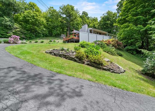 Property at 219 Cardinal Rd, Hyde Park, NY 12538, 4 beds, 1.5 baths