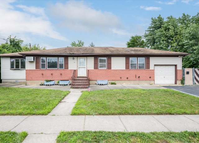 Property at 21 Silver St, West Babylon, NY 11704, 3 beds, 2.5 baths