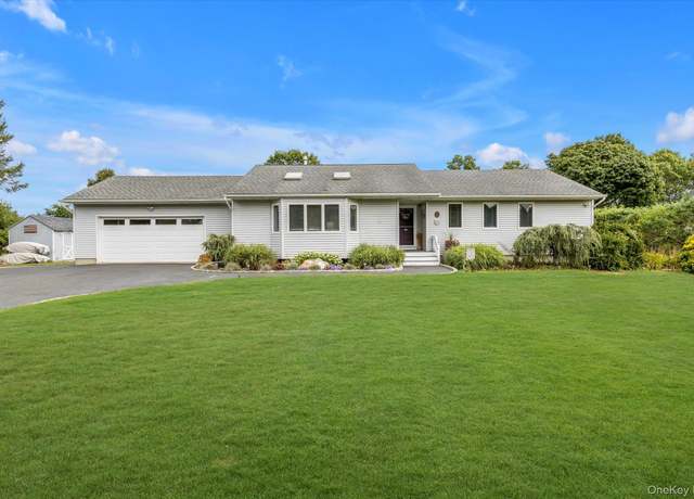 Property at 7 Windy Acres, Jamesport, NY 11947, 3 beds, 2 baths