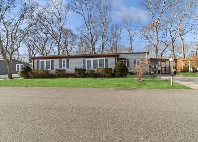 Property at 1661 Old Country Rd #435, Riverhead, NY 11901, 2 beds, 2 baths