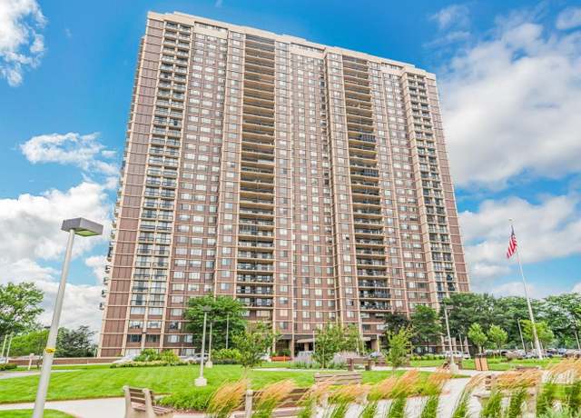 Property at 27010 Grand Central Pkwy Unit 32B, Floral Park, NY 11005, 1 bed, 2 baths