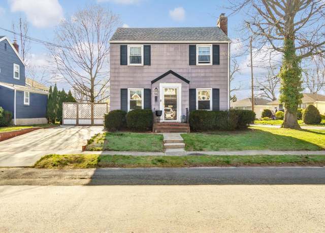 Property at 56 Winthrop St, Lynbrook, NY 11563, 3 beds, 1 bath