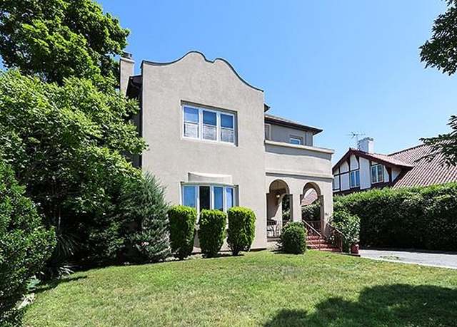 Property at 151 E Olive St, Long Beach, NY 11561, 5 beds, 3.5 baths