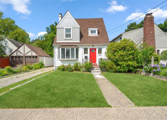 Property at 1644 Kenneth Ave, Baldwin, NY 11510, 2 beds, 2 baths