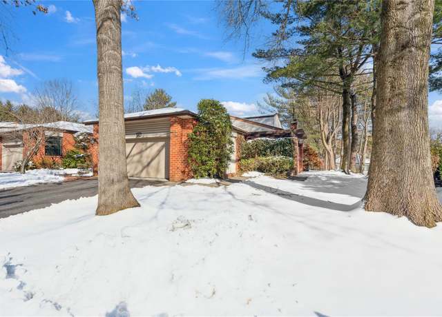 Property at 97 Crows Nest, Manhasset, NY 11030, 3 beds, 2.5 baths