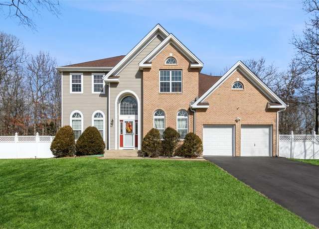 Property at 17 Independence Way, Miller Place, NY 11764, 4 beds, 2.5 baths