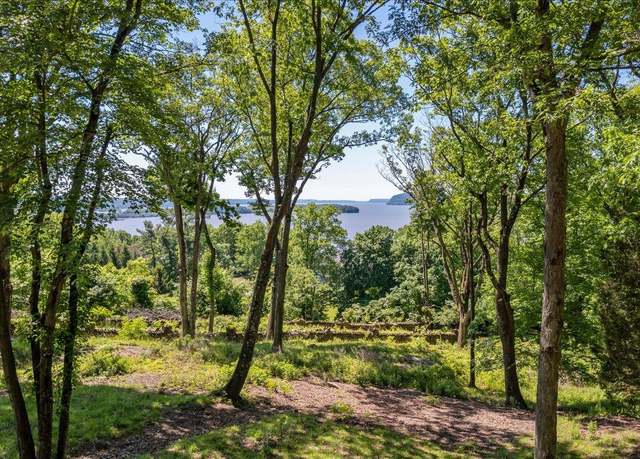 Property at 8 Prickly Pear Hill Rd, Croton-on-hudson, NY 10520