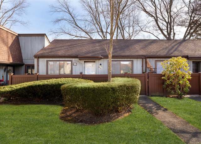 Property at 186 Strathmore Gate Dr #186, Stony Brook, NY 11790, 2 beds, 1 bath