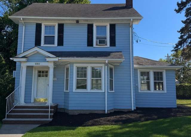 Property at 680 Prospect St, Baldwin, NY 11510, 3 beds, 1.5 baths