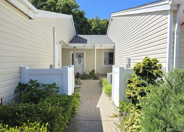 Property at 106 Cabot Ct W #106, Saint James, NY 11780, 1 bed, 1.5 baths