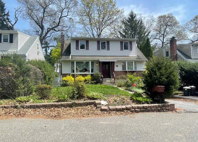 Property at 4 Hanson Pl, Huntington, NY 11743, 4 beds, 2 baths