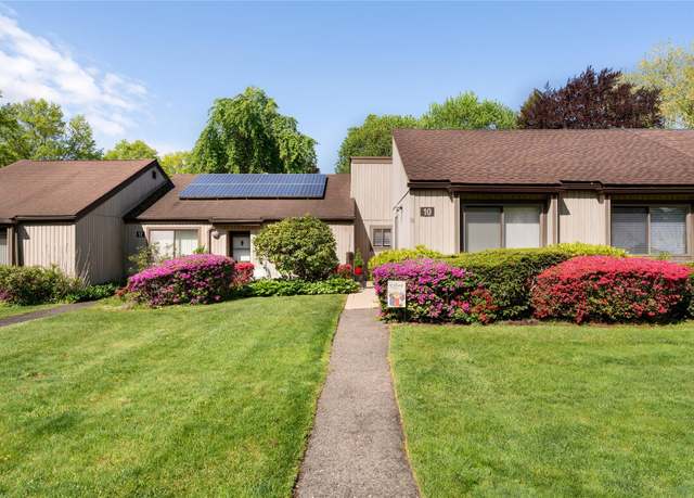 Property at 10 Strathmore Gate Dr, Stony Brook, NY 11790, 2 beds, 2 baths