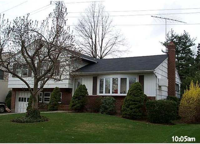 Property at 38 Pell Ter, Garden City, NY 11530, 3 beds, 1.5 baths