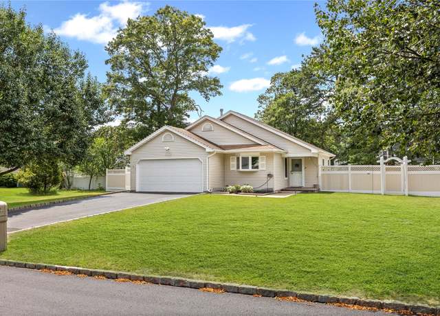 Property at 12 Nicole Ln, Coram, NY 11727, 3 beds, 2 baths