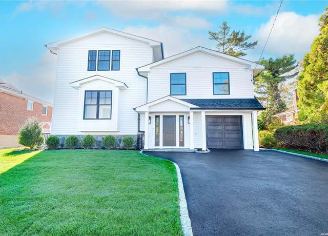 Property at 1956 Leonard Ln, Merrick, NY 11566, 4 beds, 2.5 baths