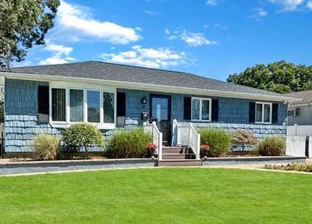 Property at 61 Glasgow Ave, Deer Park, NY 11729, 4 beds, 2 baths