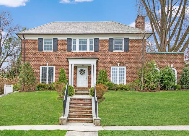 Property at 20 Stellar Pl, Pelham, NY 10803, 4 beds, 2.5 baths