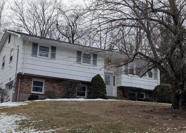 Property at 28 Montclair Ave, Monsey, NY 10952, 4 beds, 1.5 baths