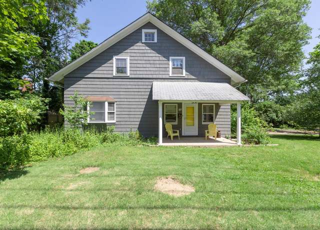 Property at 57 Juniper Ave, Smithtown, NY 11787, 3 beds, 1 bath