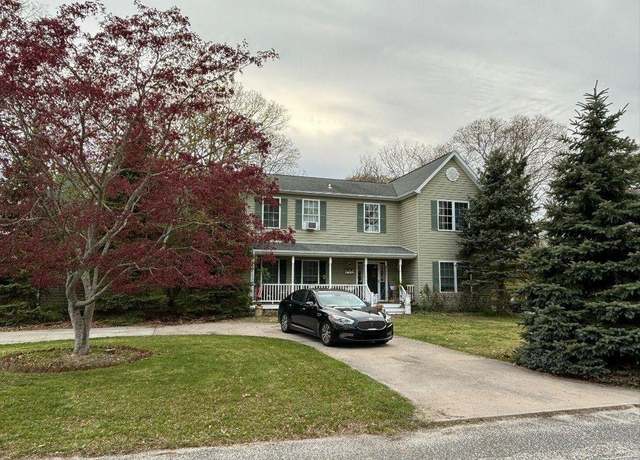 Property at 10 Coolidge Rd, Hampton Bays, NY 11946, 4 beds, 2.5 baths
