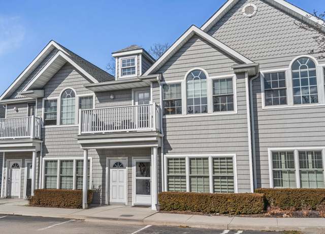 Property at 116 Stewart Ave Unit C, Bethpage, NY 11714, 2 beds, 1.5 baths