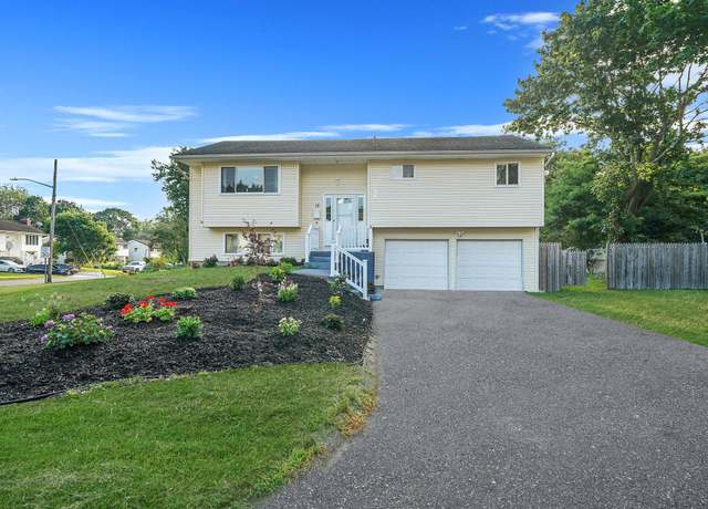 Property at 12 Circle Dr E, East Patchogue, NY 11772, 4 beds, 2 baths