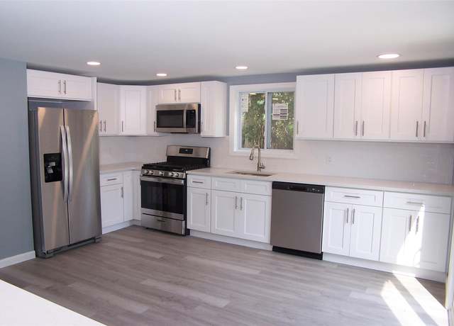 Property at 1 Hampton Rd, Shirley, NY 11967, 4 beds, 2 baths