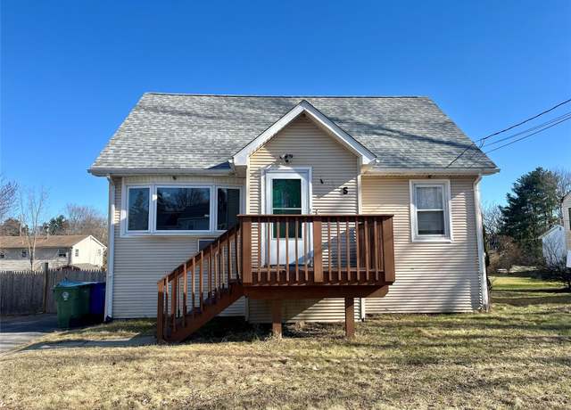 Property at 303 Wawayanda Ave, Middletown, NY 10940, 3 beds, 1.5 baths