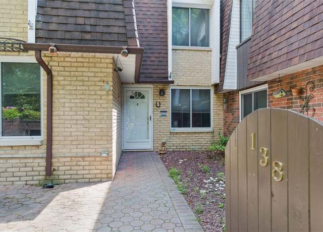 Property at 138 Golf Ln, Medford, NY 11763, 3 beds, 1.5 baths