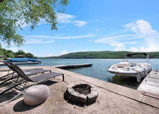 Property at 17 Woodlands Ter, Greenwood Lake, NY 10925, 2 beds, 1 bath