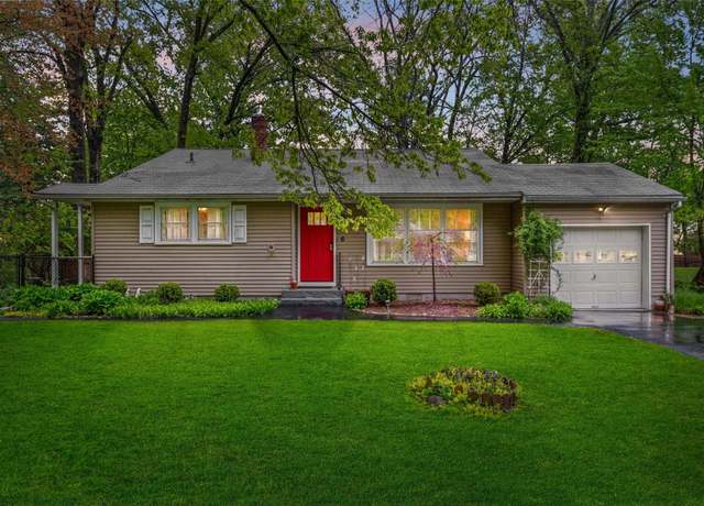 Property at 6 Birchwood Dr, Rhinebeck, NY 12572, 3 beds, 1.5 baths