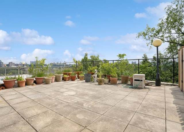 Property at 2400 Johnson Ave Unit 1K, Bronx, NY 10463, 2 beds, 2 baths