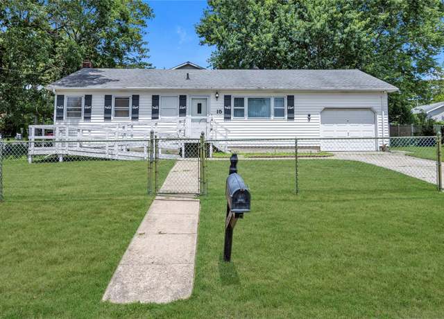 Property at 15 Pinelawn Ave, Farmingville, NY 11738, 2 beds, 1 bath