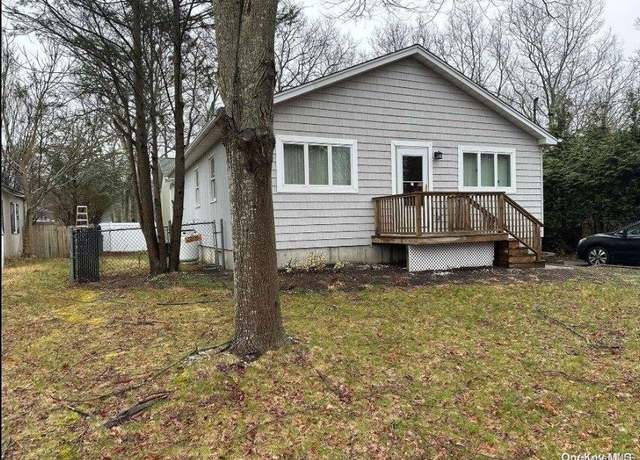 Property at 77 Panamoka Trl, Ridge, NY 11961, 3 beds, 2 baths