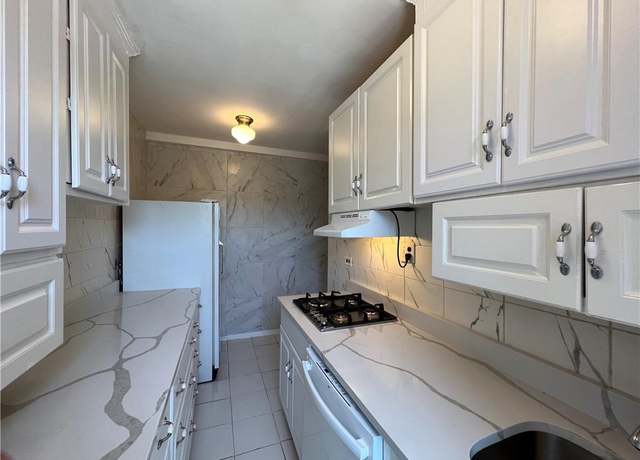 Property at 142 Garth Rd Unit 1 P, Scarsdale, NY 10583, 2 beds, 1 bath