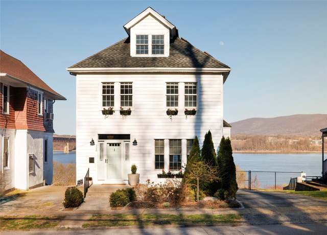 Property at 326 N Montgomery St, Newburgh, NY 12550, 2 beds, 2 baths