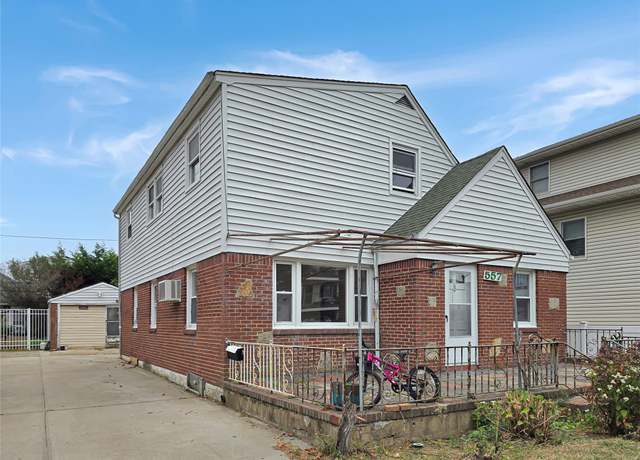 Property at 557 E Hudson St, Long Beach, NY 11561, 5 beds, 2 baths