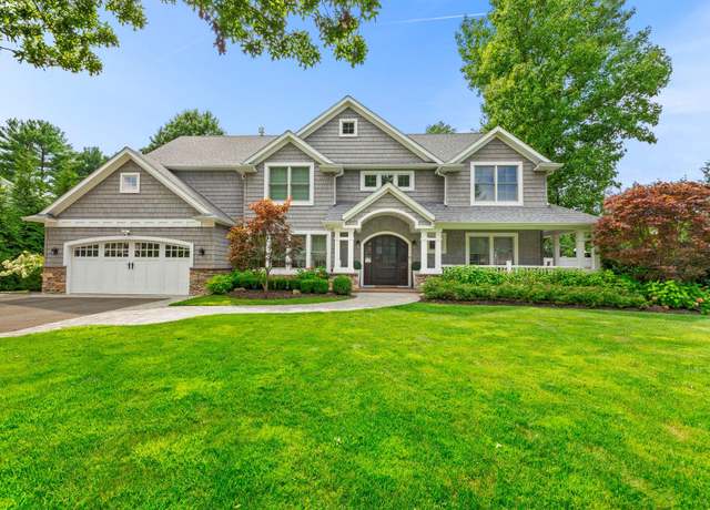 Property at 15 Wagamon Dr, Woodbury, NY 11797, 4 beds, 3 baths