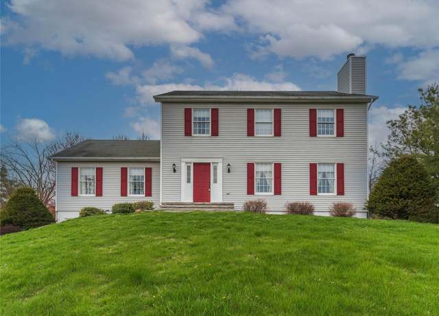Property at 56 Mulberry Ln, Milton, NY 12547, 3 beds, 2.5 baths