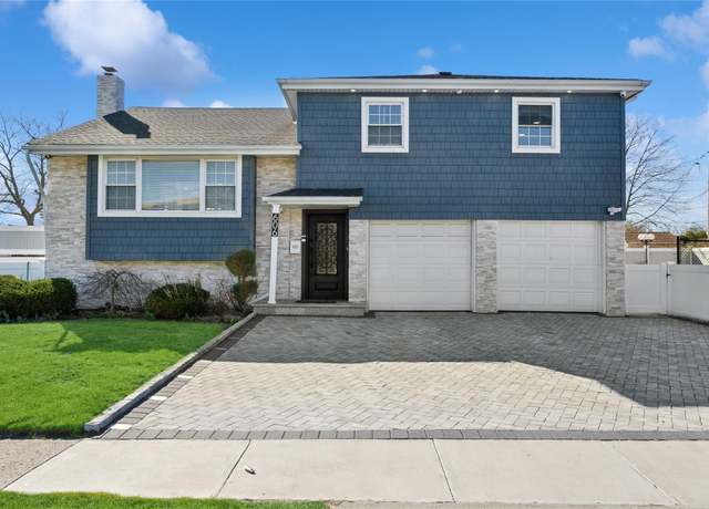 Property at 606 Flanders Dr, North Woodmere, NY 11581, 4 beds, 2.5 baths