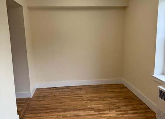 Property at 250 W Merrick Rd Unit 2R, Freeport, NY 11520, 2 beds, 1 bath