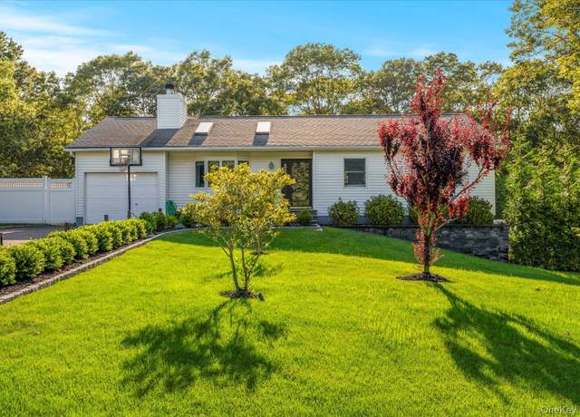 Property at 27 Bittersweet South Ext, Hampton Bays, NY 11946, 4 beds, 3 baths
